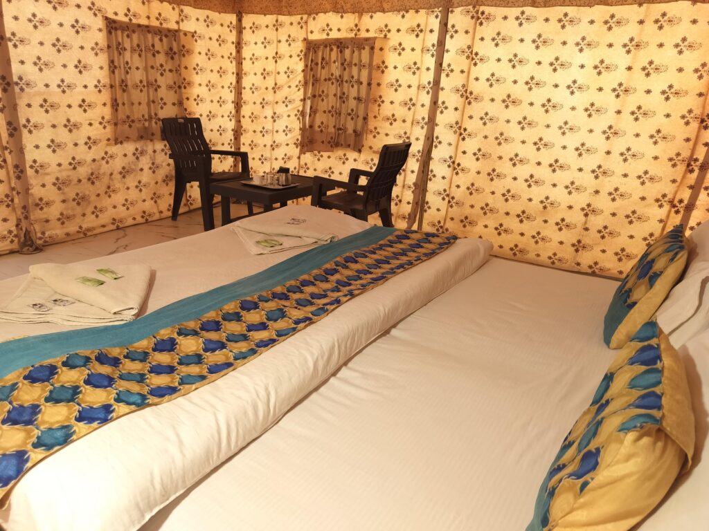 light-moon-premium-tent-attached-bathroom